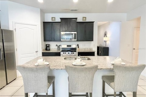 Casa en venta en Davenport, Florida, 7 dormitorios, 337.42 m2 № 2205300 - foto 10