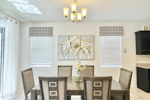 Casa en venta en Davenport, Florida, 7 dormitorios, 337.42 m2 № 2205300 - foto 22