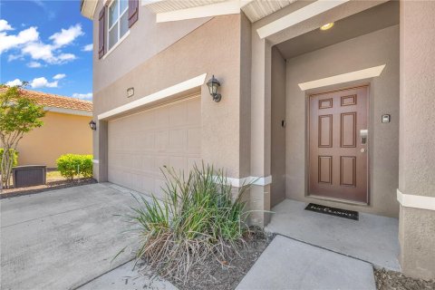 Casa en venta en Davenport, Florida, 7 dormitorios, 337.42 m2 № 2205300 - foto 2