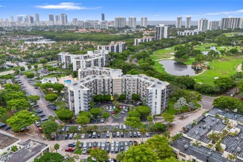 Condo in Aventura, Florida, 1 bedroom  № 1926308 - photo 25