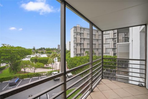 Condo in Aventura, Florida, 1 bedroom  № 1926308 - photo 18