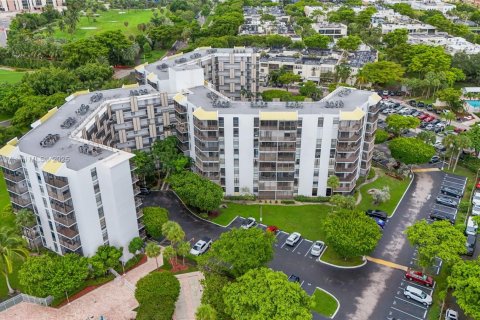 Condo in Aventura, Florida, 1 bedroom  № 1926308 - photo 23