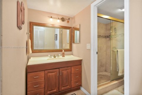 Condo in Aventura, Florida, 1 bedroom  № 1926308 - photo 15