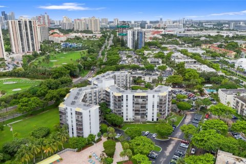 Condo in Aventura, Florida, 1 bedroom  № 1926308 - photo 29