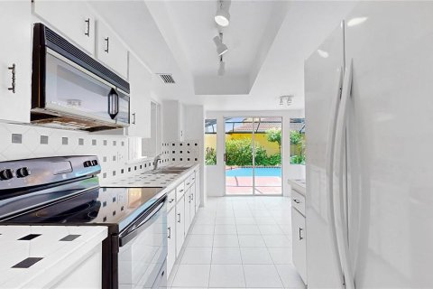 Condo in Orlando, Florida, 2 bedrooms  № 1828014 - photo 10