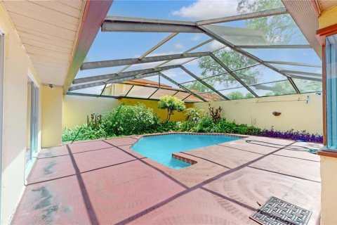 Condo in Orlando, Florida, 2 bedrooms  № 1828014 - photo 18