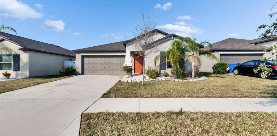 House in Wimauma, Florida 3 bedrooms, 143.07 sq.m. № 1567460
