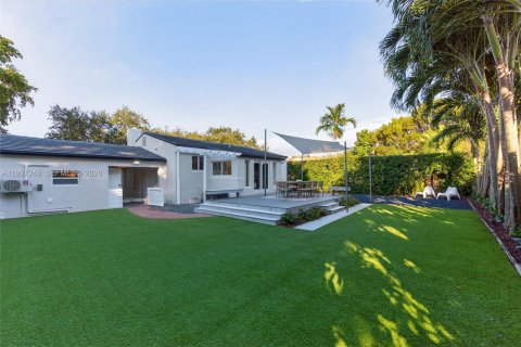 Купить виллу или дом в Майами-Шорс, Флорида 2 спальни, 113.81м2, № 1996160 - фото 26