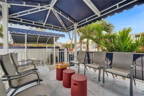 Condominio en venta en Hollywood, Florida, 1 dormitorio, 50.17 m2 № 1973819 - foto 27