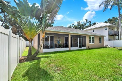 House in Gulfport, Florida 3 bedrooms, 161.46 sq.m. № 1885488 - photo 27