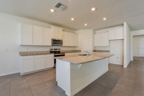 Casa en alquiler en Ocala, Florida, 4 dormitorios, 237.18 m2 № 1893698 - foto 2