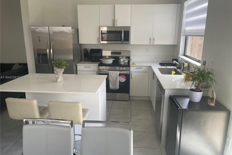 Touwnhouse à vendre à Homestead, Floride: 3 chambres, 123.37 m2 № 1839150 - photo 11