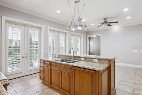 Townhouse in Winter Park, Florida 3 bedrooms, 226.12 sq.m. № 2220426 - photo 15