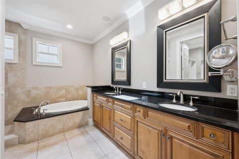 Townhouse in Winter Park, Florida 3 bedrooms, 226.12 sq.m. № 2220426 - photo 22