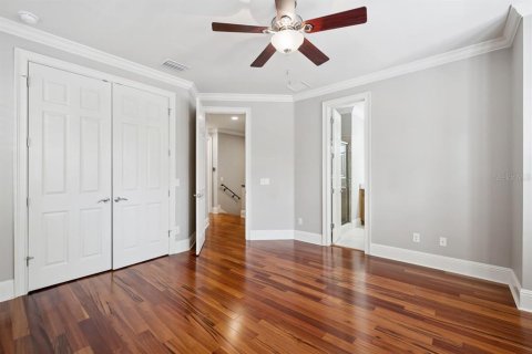 Townhouse in Winter Park, Florida 3 bedrooms, 226.12 sq.m. № 2220426 - photo 20