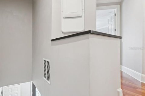 Townhouse in Winter Park, Florida 3 bedrooms, 226.12 sq.m. № 2220426 - photo 18