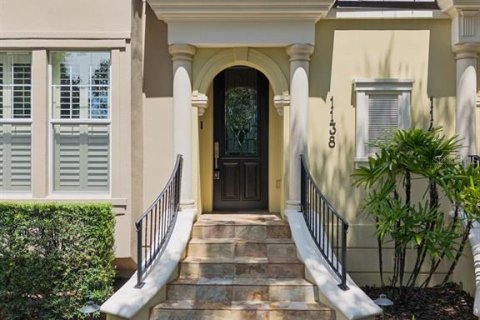 Townhouse in Winter Park, Florida 3 bedrooms, 226.12 sq.m. № 2220426 - photo 4