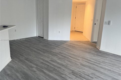 Condominio en alquiler en Fort Lauderdale, Florida, 2 dormitorios, 97.92 m2 № 1992942 - foto 2