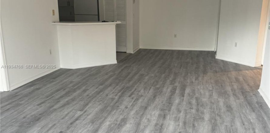 Condominio en Fort Lauderdale, Florida, 2 dormitorios  № 1992942