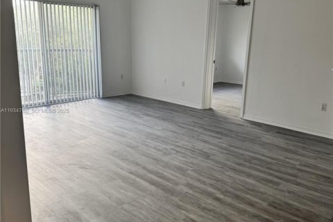 Condominio en alquiler en Fort Lauderdale, Florida, 2 dormitorios, 97.92 m2 № 1992942 - foto 14