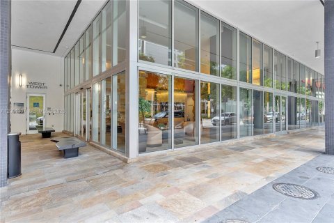 Condo in Miami, Florida, 2 bedrooms  № 2370015 - photo 22