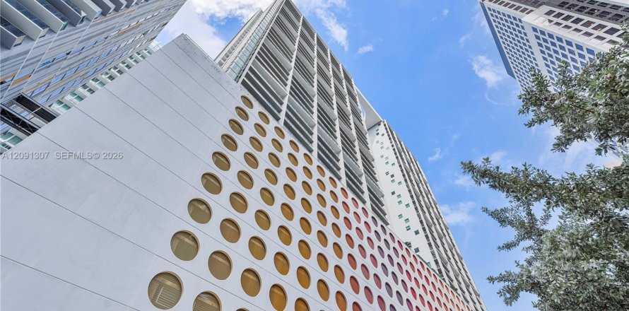 Condo in Miami, Florida, 2 bedrooms  № 2370015