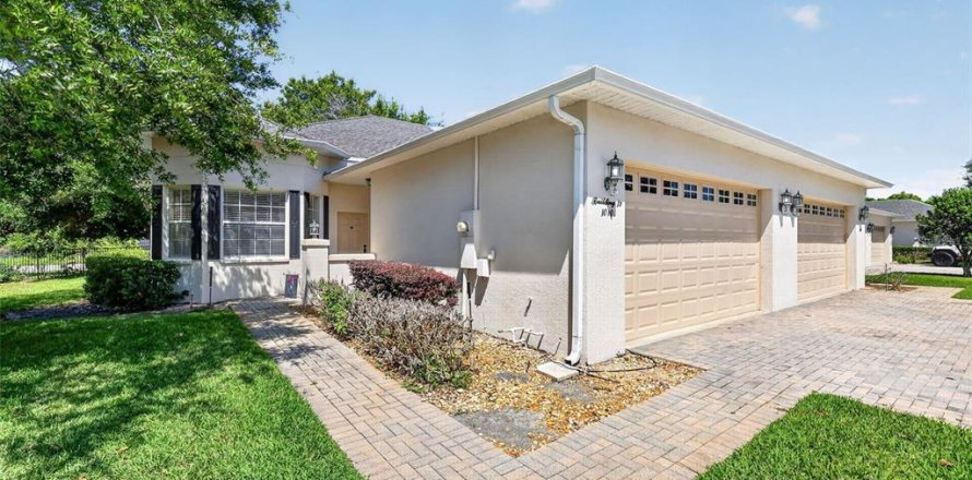 Villa ou maison à Groveland, Floride 3 chambres, 122.63 m2 № 2126985