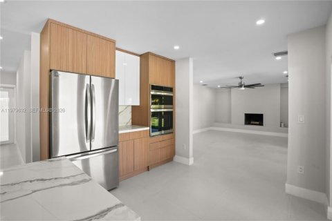 Villa ou maison à vendre à Palmetto Bay, Floride: 4 chambres, 261.24 m2 № 2044380 - photo 13