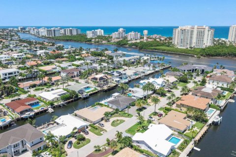 House in Boca Raton, Florida 4 bedrooms, 207.17 sq.m. № 2177826 - photo 4