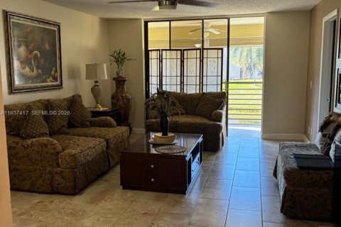 Condo in Sunrise, Florida, 2 bedrooms № 1995667 - photo 7