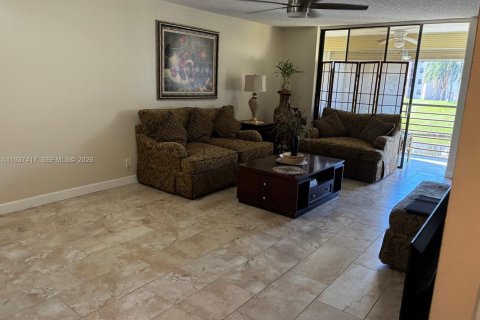 Condo in Sunrise, Florida, 2 bedrooms № 1995667 - photo 5