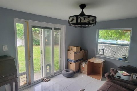 House in New Port Richey, Florida 2 bedrooms, 80.27 sq.m. № 1852771 - photo 6