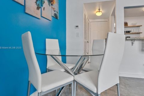 Condominio en venta en Miami Beach, Florida, 1 dormitorio, 47.38 m2 № 1891613 - foto 14