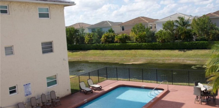 Condo in Coral Springs, Florida, 2 bedrooms  № 1160517