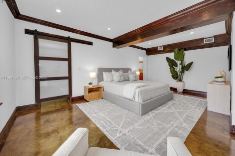 Casa en venta en Miami, Florida, 3 dormitorios, 208.94 m2 № 2065010 - foto 14