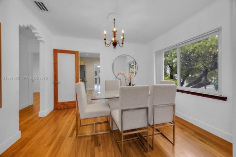 Casa en venta en Miami, Florida, 3 dormitorios, 208.94 m2 № 2065010 - foto 6
