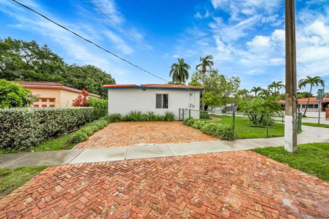 Casa en venta en Miami, Florida, 3 dormitorios, 208.94 m2 № 2065010 - foto 29