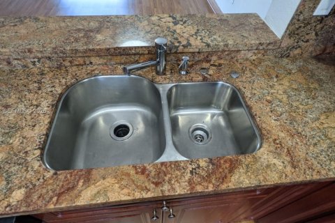 Copropriété à vendre à Doral, Floride: 2 chambres, 129.32 m2 № 2084824 - photo 14