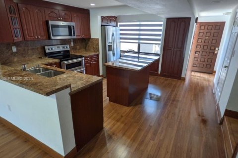 Copropriété à vendre à Doral, Floride: 2 chambres, 129.32 m2 № 2084824 - photo 4