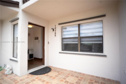 Condo à Doral, Floride, 2 chambres  № 2084824