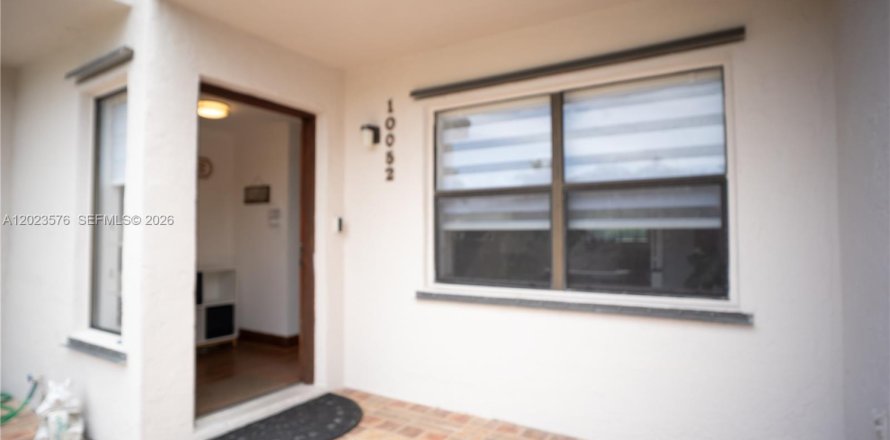 Condo à Doral, Floride, 2 chambres  № 2084824