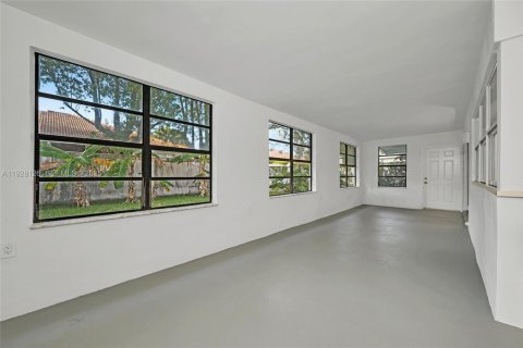 Casa en venta en Sunrise, Florida, 2 dormitorios, 136.47 m2 № 1988283 - foto 14