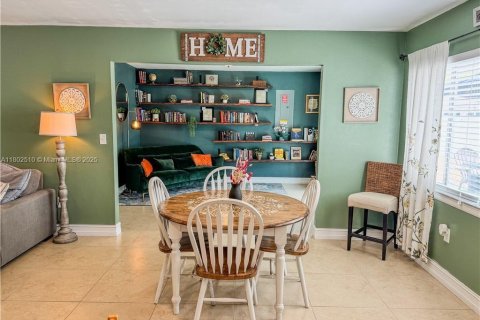 House in LaBelle, Florida 3 bedrooms, 124.86 sq.m. № 1862156 - photo 11