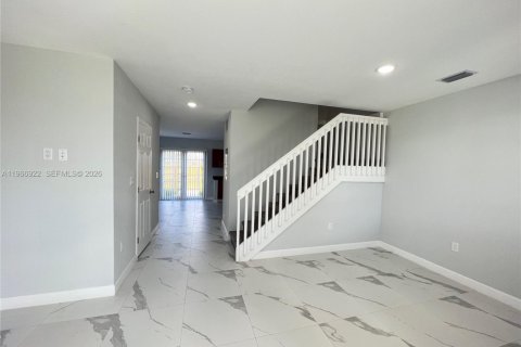 Touwnhouse à louer à Florida City, Floride: 2 chambres, 118.45 m2 № 2029032 - photo 5