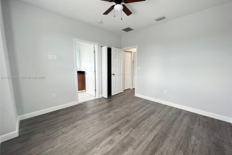 Touwnhouse à louer à Florida City, Floride: 2 chambres, 118.45 m2 № 2029032 - photo 9