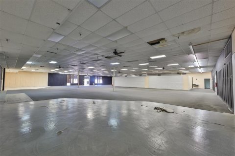 Immobilier commercial à vendre à Ruskin, Floride: 2144.56 m2 № 1373768 - photo 13