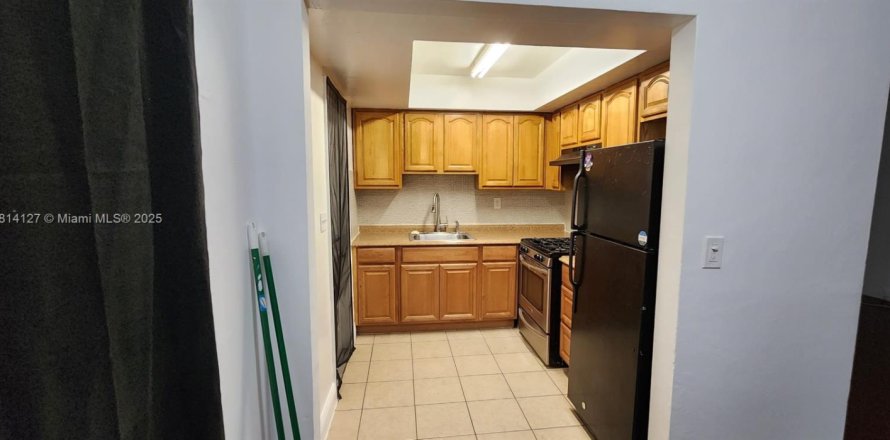 Villa ou maison à Oakland Park, Floride 2 chambres, 81.75 m2 № 1956745