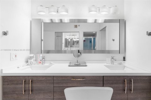 Condominio en venta en Aventura, Florida, 2 dormitorios, 126.81 m2 № 1932961 - foto 22