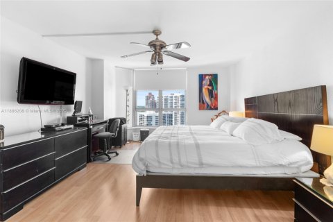 Condominio en venta en Aventura, Florida, 2 dormitorios, 126.81 m2 № 1932961 - foto 19