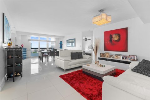 Condominio en venta en Aventura, Florida, 2 dormitorios, 126.81 m2 № 1932961 - foto 5
